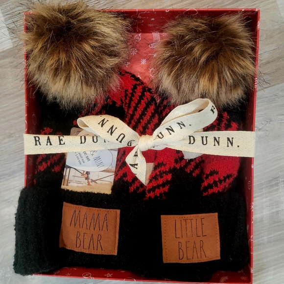Rae Dunn Mama & Mini 2 Piece Set Knit Beanie With Pom Pom Mommy & Me Red & Black
